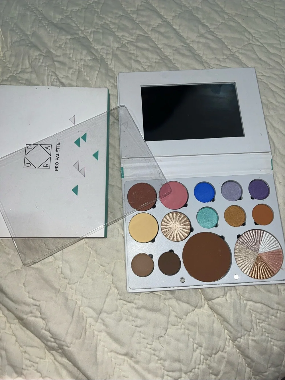 💕OFRA FREE SPIRIT EYE & FACE PALETTE💕